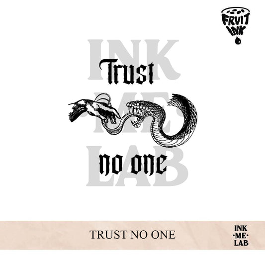 TRUST NO ONE | 8 x 8 cm